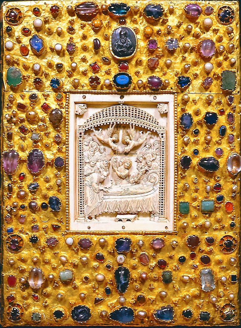 Goldener edelsteinbesetzter Vorderdeckel des Evangeliars Ottos III. (um 1000, Klosterinsel Reichenau)
